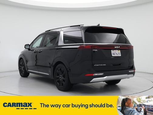 2022 Kia Carnival SX