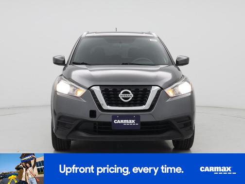 Gray 2019 Nissan Kicks SV