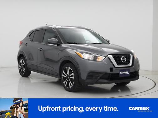 Gray 2019 Nissan Kicks SV