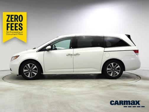 White 2014 Honda Odyssey Touring