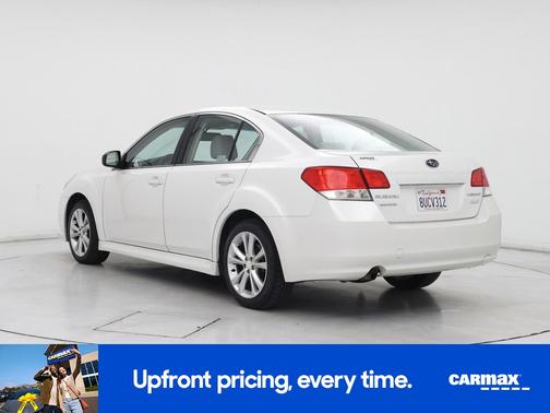 White 2014 Subaru Legacy 2.5I