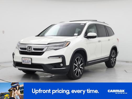 White 2019 Honda Pilot Elite