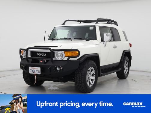 White 2014 Toyota FJ Cruiser