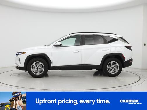 White 2022 Hyundai TUCSON SEL
