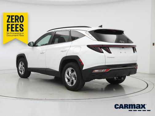 White 2022 Hyundai TUCSON SEL
