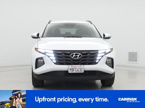 White 2022 Hyundai TUCSON SEL