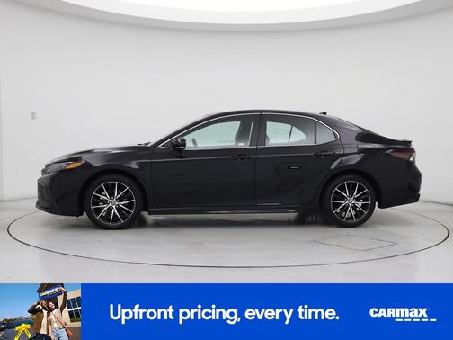 Black 2024 Toyota Camry SE