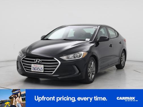 Black 2017 Hyundai ELANTRA SE
