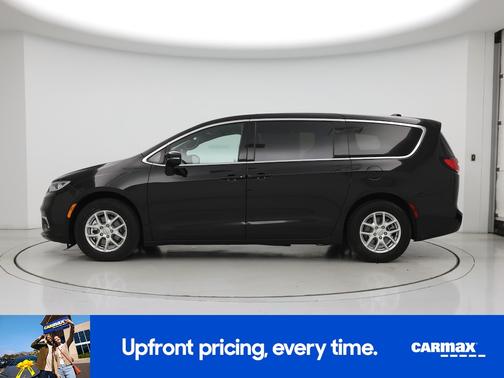 Black 2025 Chrysler Pacifica Select