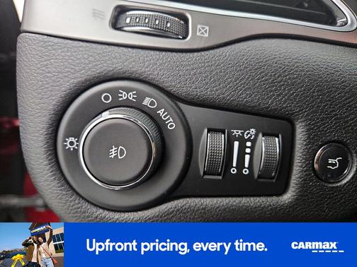 Red 2019 Jeep Cherokee Limited