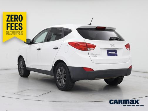 White 2015 Hyundai TUCSON GLS