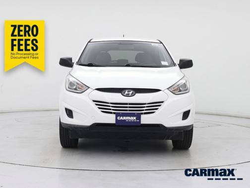 White 2015 Hyundai TUCSON GLS