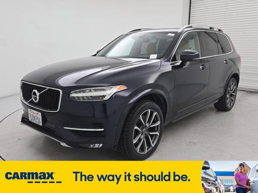 2017 Volvo XC90 T6 Momentum