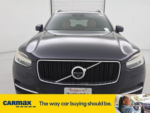 2017 Volvo XC90 T6 Momentum