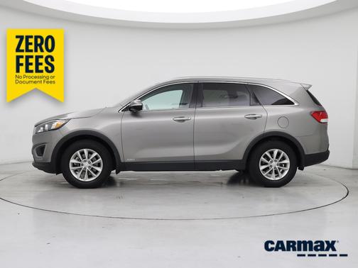 Silver 2018 Kia Sorento LX