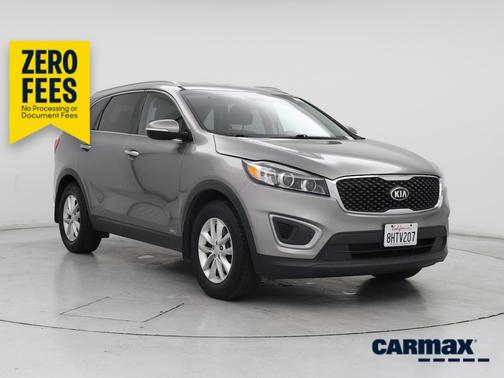 Silver 2018 Kia Sorento LX