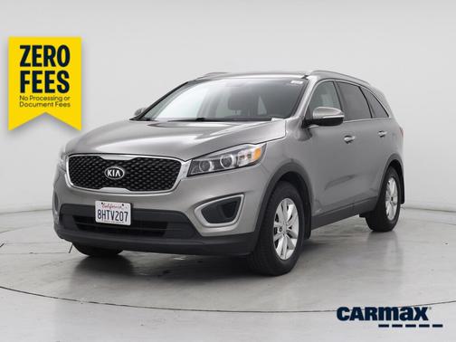 Silver 2018 Kia Sorento LX
