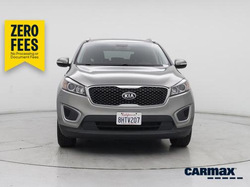 Silver 2018 Kia Sorento LX