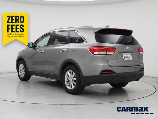 Silver 2018 Kia Sorento LX