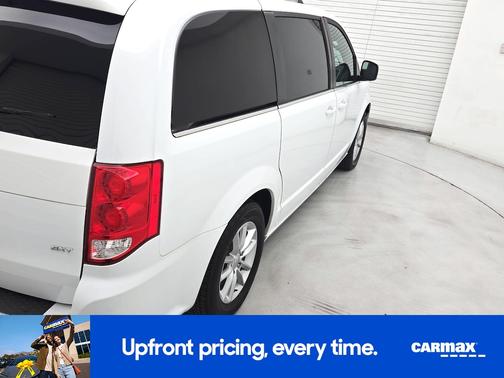 White 2020 Dodge Grand Caravan SXT