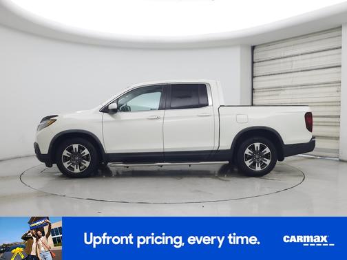 White 2019 Honda Ridgeline RTL-T