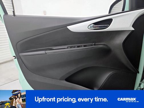 Green 2018 Chevrolet Spark 2LT