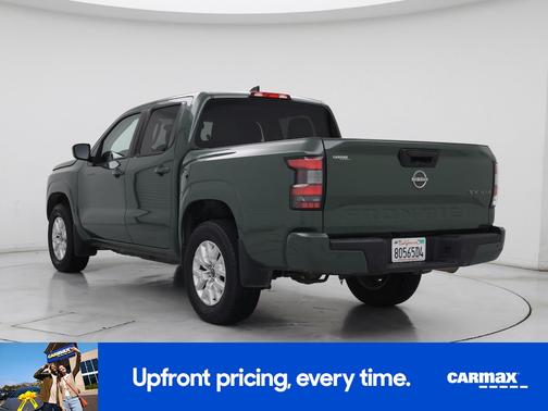 Green 2022 Nissan Frontier SV