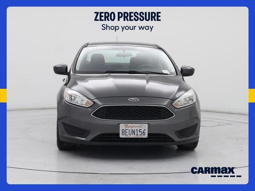 Gray 2018 Ford Focus SE