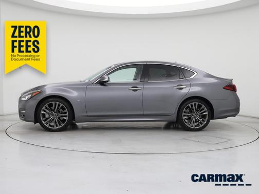 Gray 2018 INFINITI Q70 Luxe