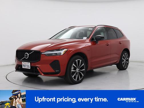 2023 Volvo XC60 Recharge Plug-In Hybrid T8 Ultimate Dark Theme