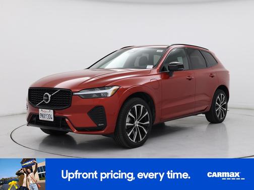 2023 Volvo XC60 Recharge Plug-In Hybrid T8 Ultimate Dark Theme
