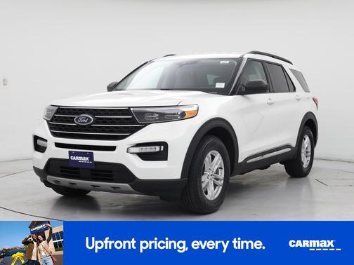 White 2022 Ford Explorer XLT
