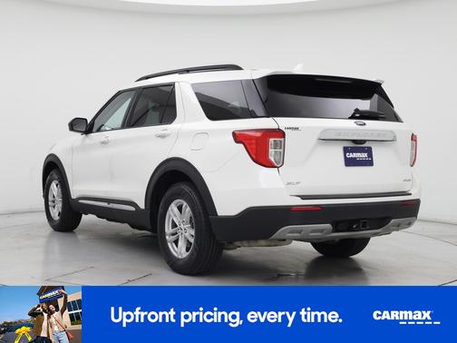 White 2022 Ford Explorer XLT