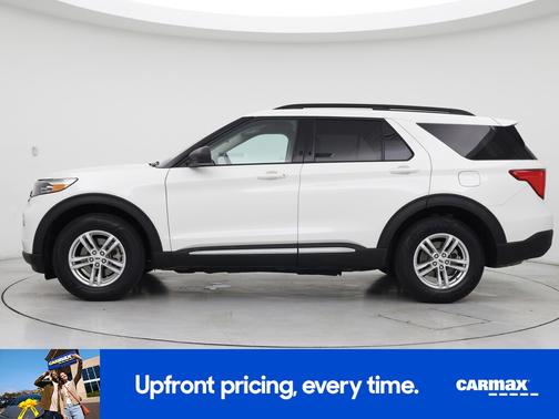 White 2022 Ford Explorer XLT