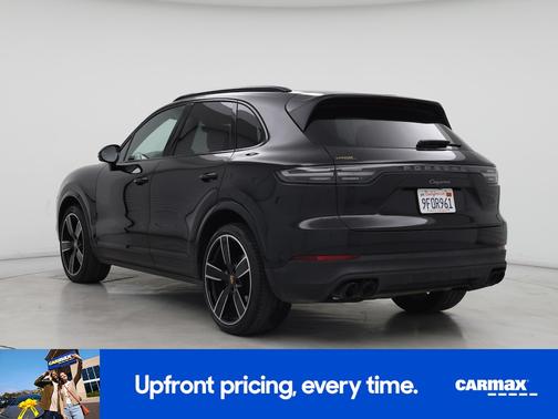 2023 Porsche Cayenne Platinum