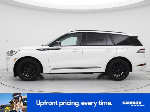 White 2023 Lincoln Aviator Reserve