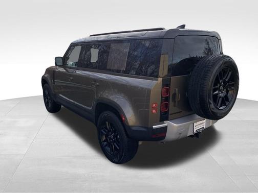 2025 Land Rover Defender P300