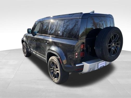 2024 Land Rover Defender P300