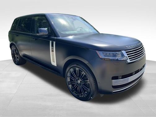 2024 Land Rover Range Rover P615 SV