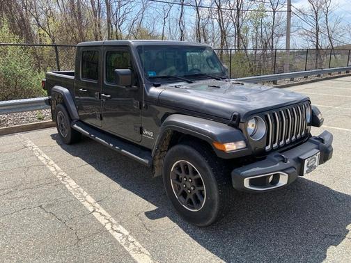 2023 Jeep Gladiator Overland