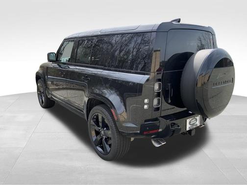 2025 Land Rover Defender P525 V8