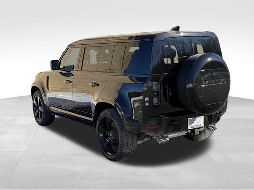 2025 Land Rover Defender P525 V8