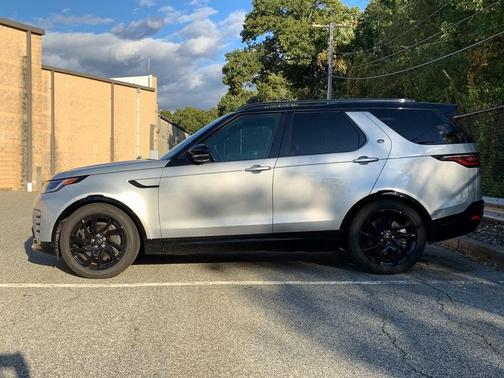 2023 Land Rover Discovery P360 S R-Dynamic