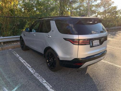 2023 Land Rover Discovery P360 S R-Dynamic