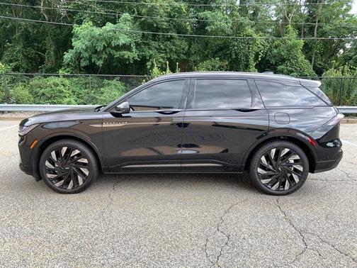 2024 Lincoln Nautilus Reserve