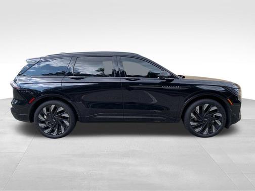 2024 Lincoln Nautilus Reserve