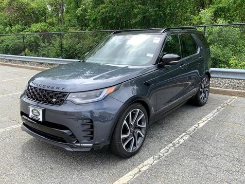 2025 Land Rover Discovery P360 Dynamic SE