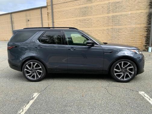 2025 Land Rover Discovery P360 Dynamic SE