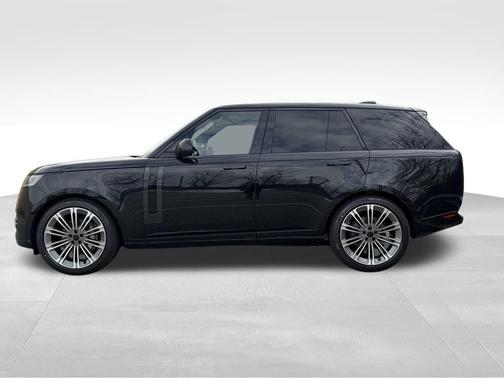 2026 Land Rover Range Rover SE