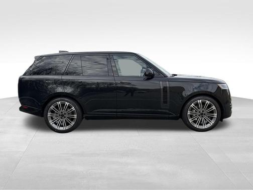 2026 Land Rover Range Rover SE